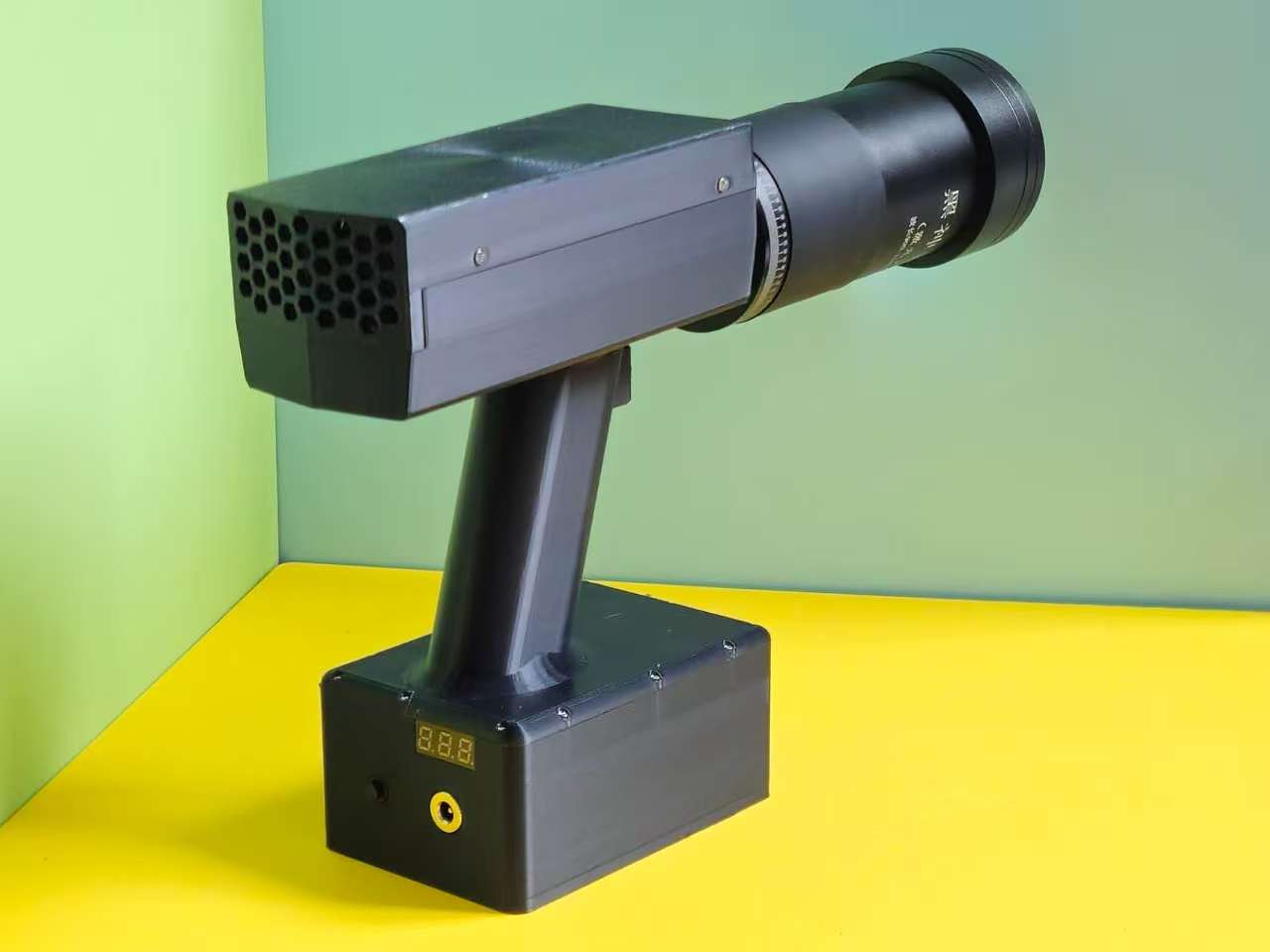 KX260-DIY Laser Cannon. Handheld 260W (Battery DC 33V 5Ah; Wavelength 915). cannon lens. Range 50 m. Battery life 5 years, with fast charging.