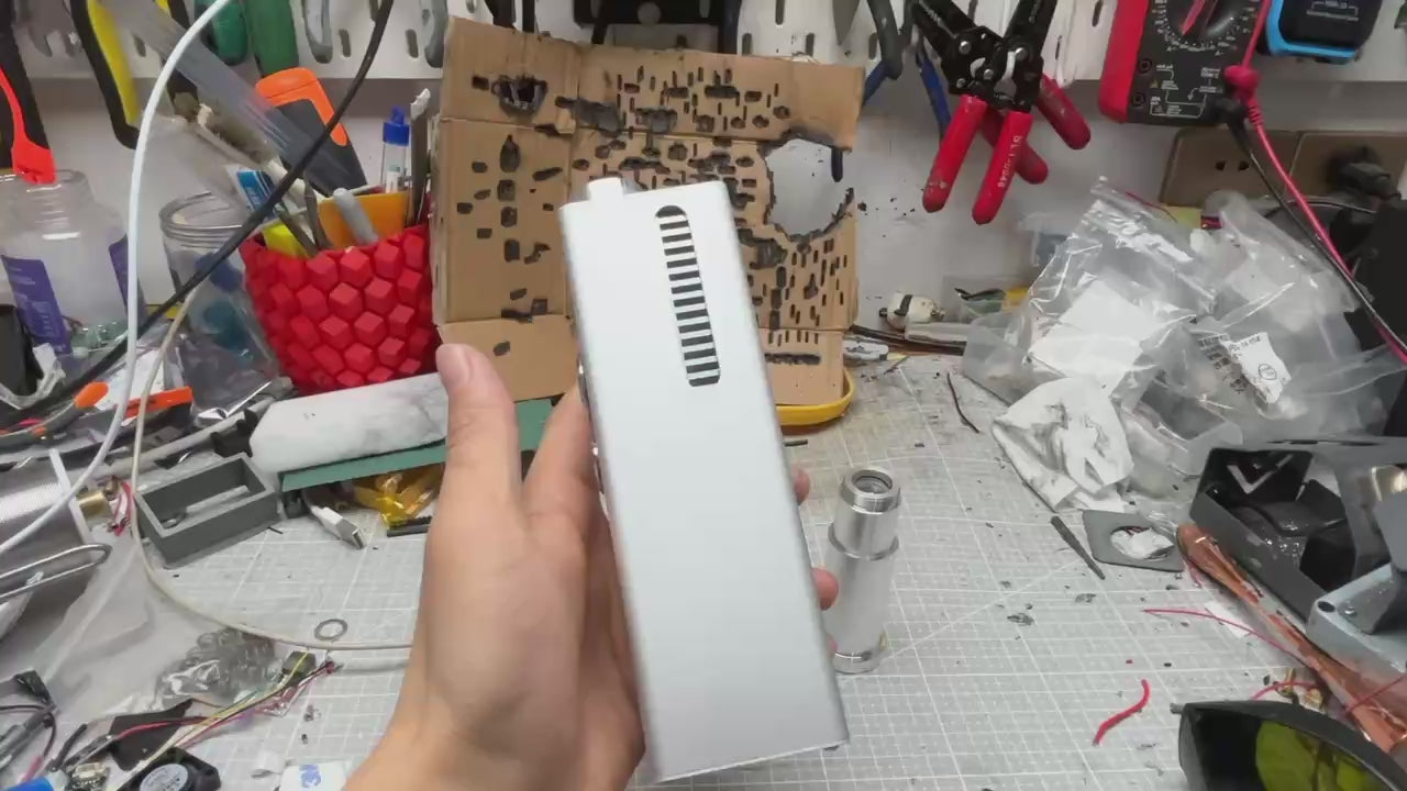 YZ120-01 DIY Laser Cannon 120W (Battery DC 14.8V 5Ah; Wavelength 1064). Range 5-10 meters. Battery life 5 years, with fast charging.