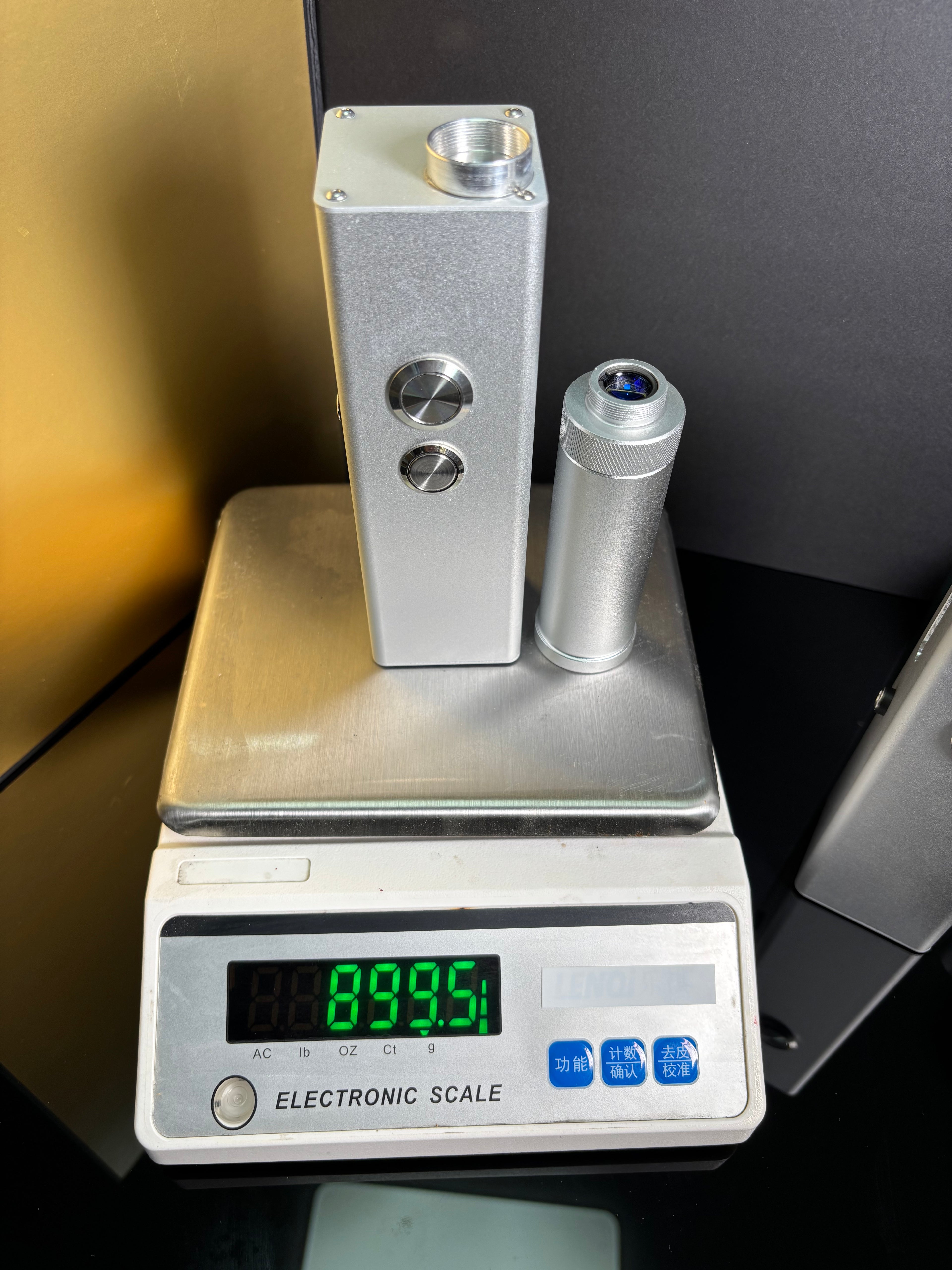 YZ120-01 DIY Laser Cannon 120W (Battery DC 14.8V 5Ah; Wavelength 1064). Range 5-10 meters. Battery life 5 years, with fast charging.